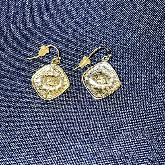 Beautiful Lia Sophia wire-back earrings. Diamond shaped, Black/Silver tone. - Picture 2 of 6